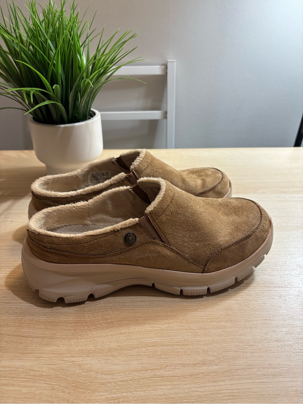 Skechers Tan Suede Slip-On Shearling-Lined Mule